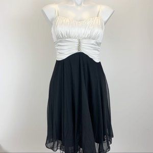 WOMENS - sz Small Ruby Rox cocktail semi formal party dress black white, teens